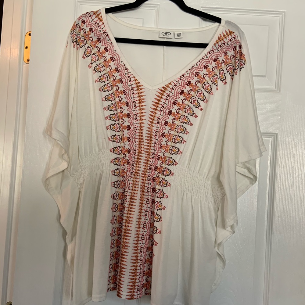 Women’s size 22/24 cream & red/orange embroidery.